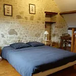 Couette-café Manoir De Savigny 3*