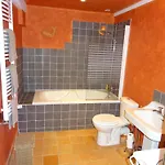 Bed & Breakfast Manoir De Savigny 3*