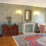 Manoir De Savigny Couette-café
