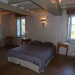 Couette-café Manoir De Savigny 3*