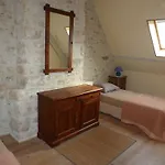 Manoir De Savigny