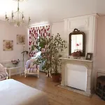 Manoir De Savigny Couette-café