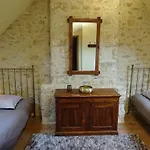 Bed & Breakfast Manoir De Savigny 3*