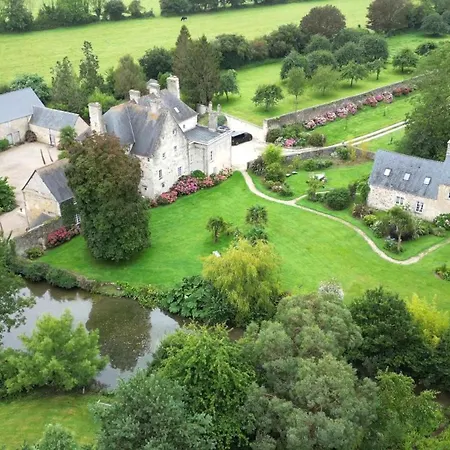 Manoir De Savigny Bed & Breakfast 3*