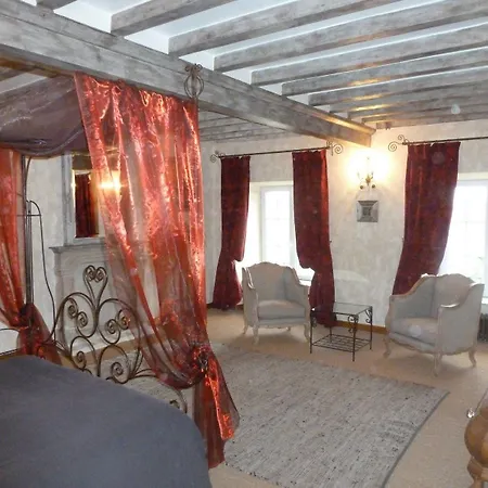 Bed & Breakfast Manoir De Savigny