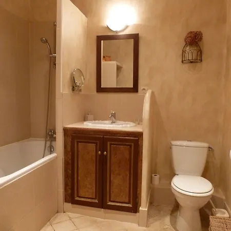 Manoir De Savigny 3*