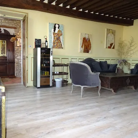 B&B Manoir De Savigny 발로뉴