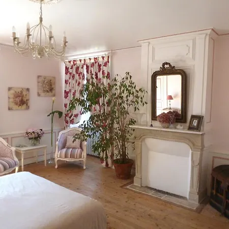 Manoir De Savigny Bed & Breakfast 3*