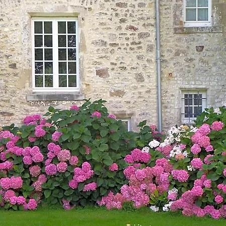 Manoir De Savigny