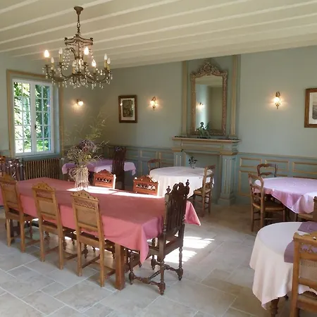 Manoir De Savigny