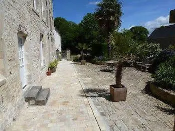 Manoir De Savigny