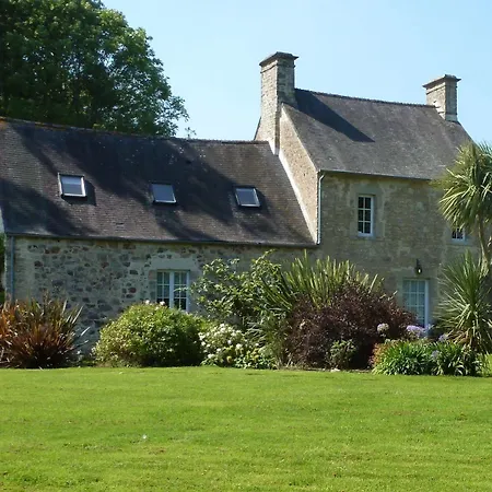 Manoir De Savigny