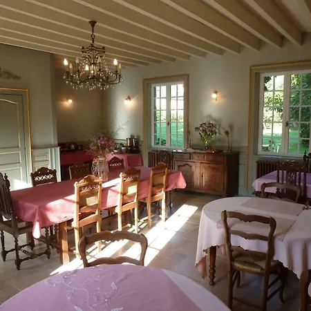 Bed & Breakfast Manoir De Savigny