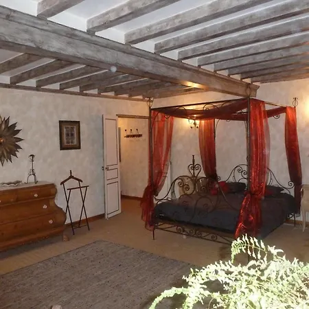 Manoir De Savigny Bed & Breakfast 2*