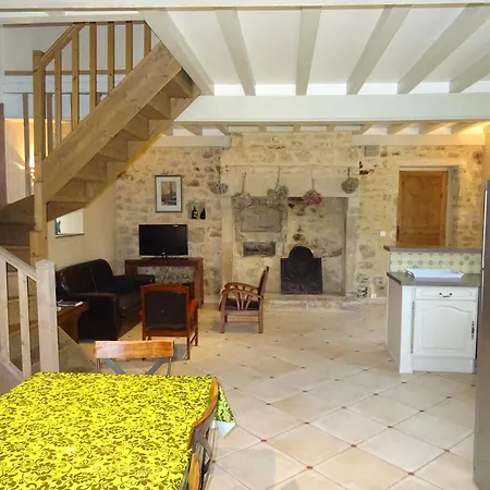 B&B Manoir De Savigny 발로뉴