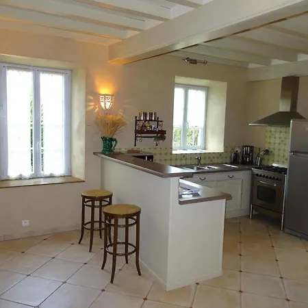 Manoir De Savigny 2*