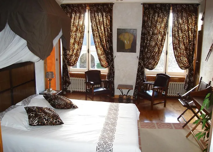 Bed & Breakfast Manoir De Savigny 3*