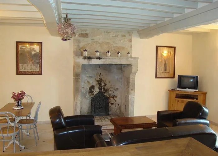 Bed & Breakfast Manoir De Savigny 3*
