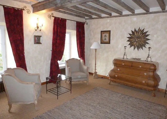 Bed & Breakfast Manoir De Savigny 3*