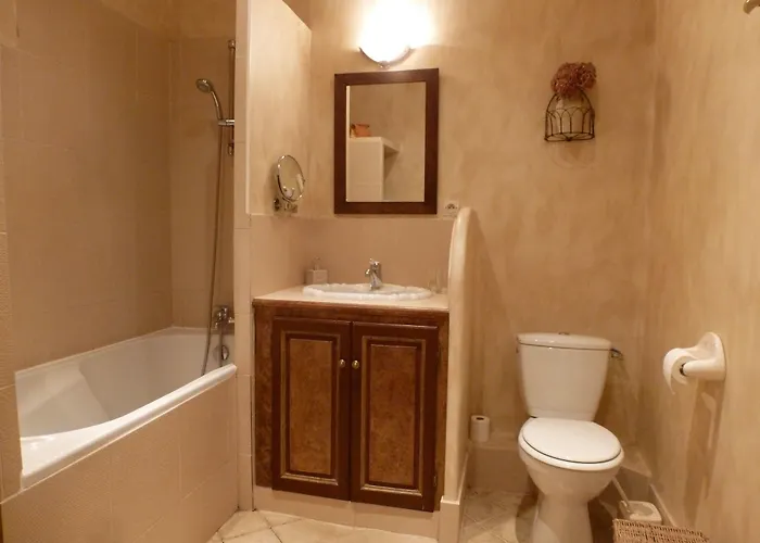 Manoir De Savigny 3*