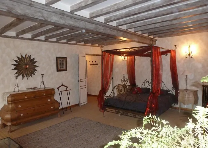 Manoir De Savigny Bed & Breakfast 3*