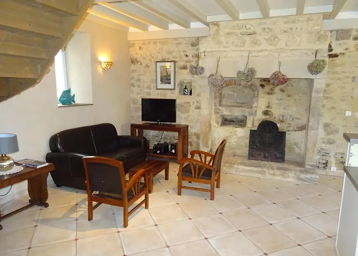 Manoir De Savigny Valognes