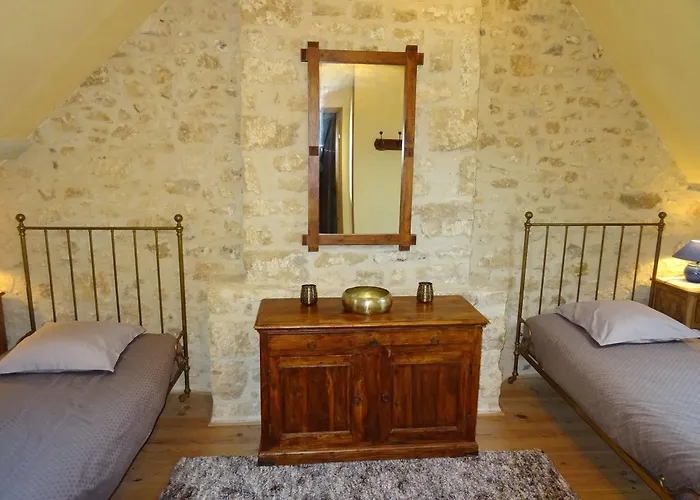 Manoir De Savigny Bed & Breakfast 3*